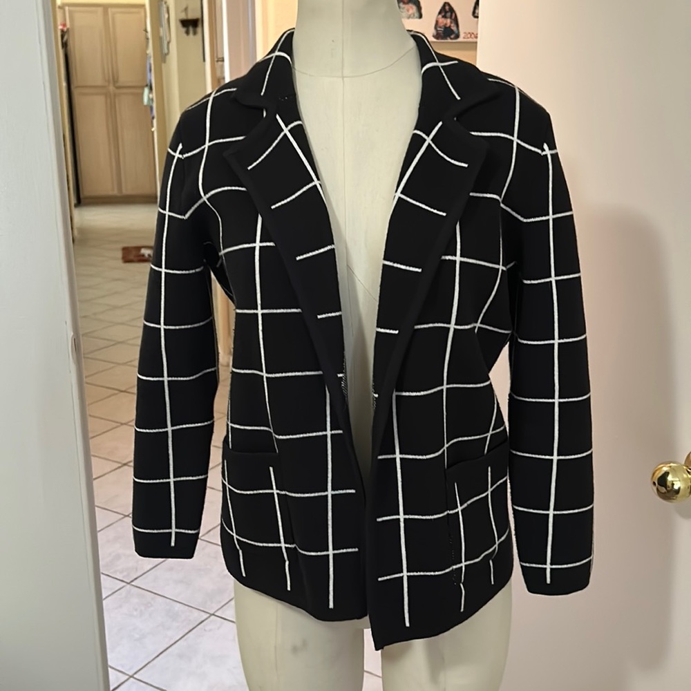 SP Ann Taylor Black and White Blazer